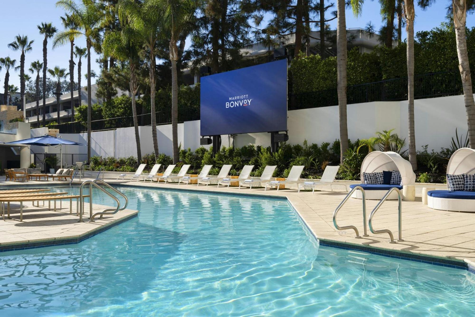 Irvine Marriott Hotel Exterior foto
