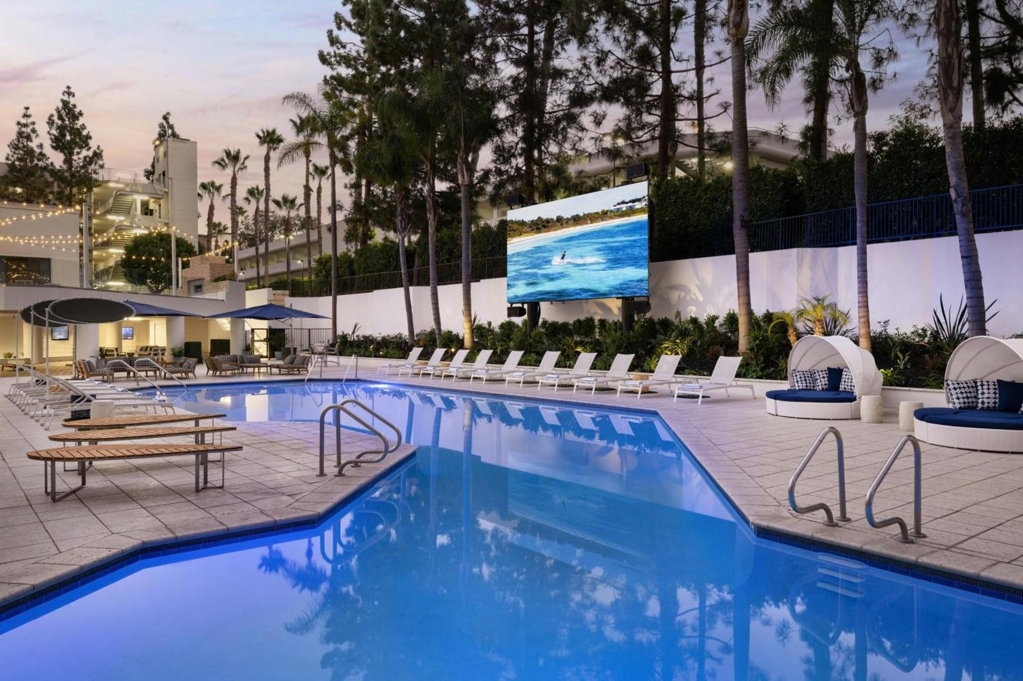 Irvine Marriott Hotel Exterior foto