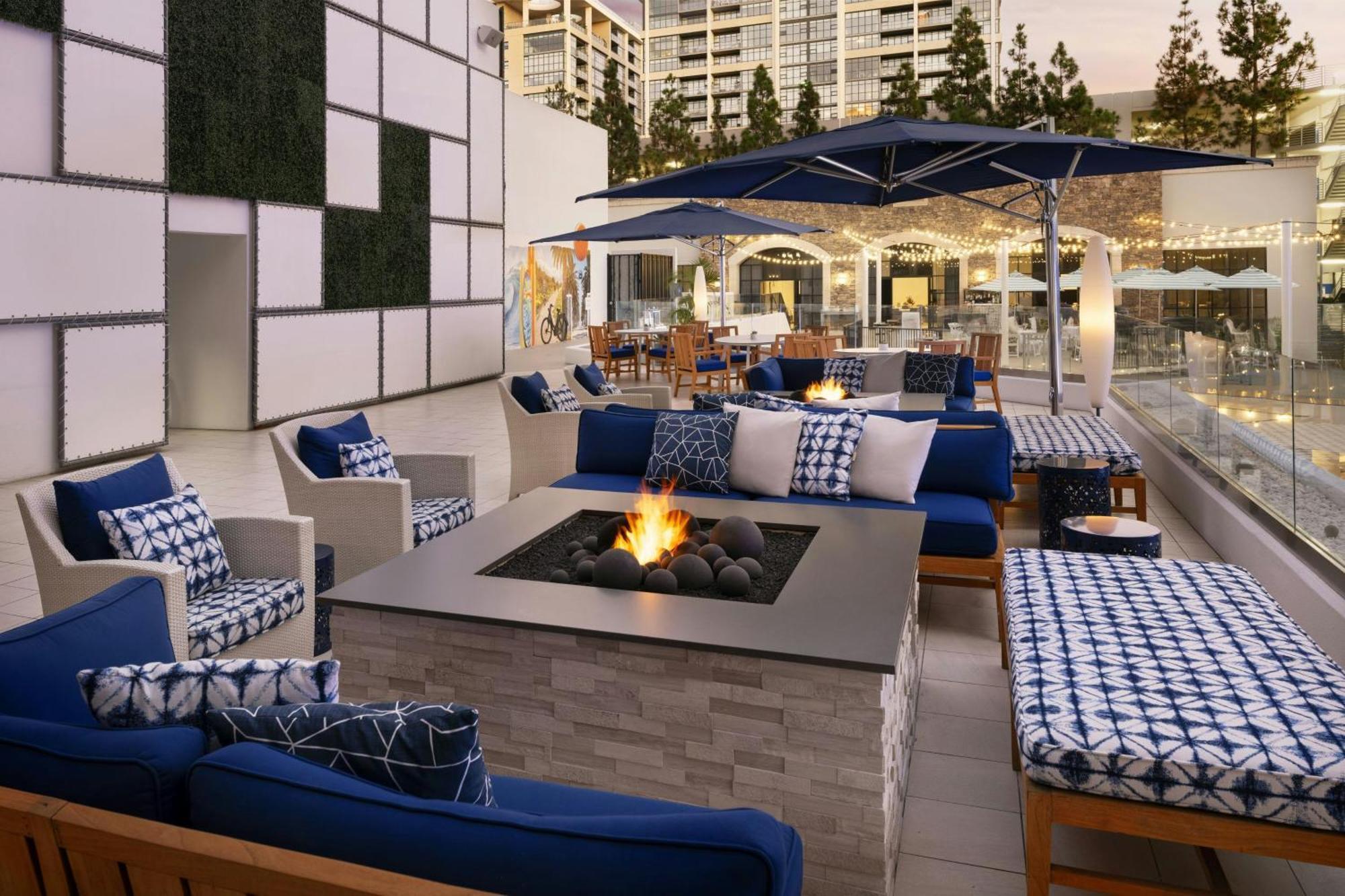 Irvine Marriott Hotel Exterior foto